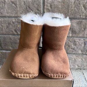 Uggs NWT I Caden Infant size 4/5